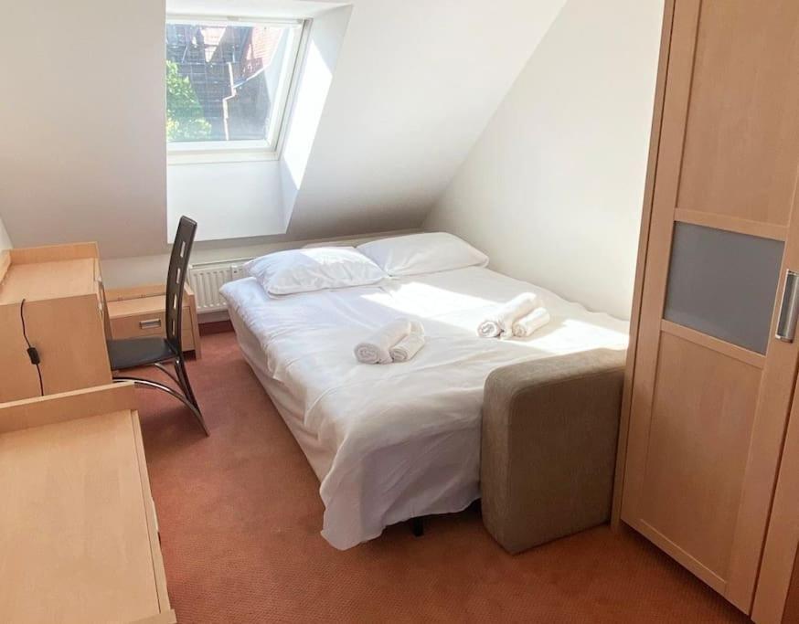 Apartment In The Heart Of Gdansk Bagian luar foto